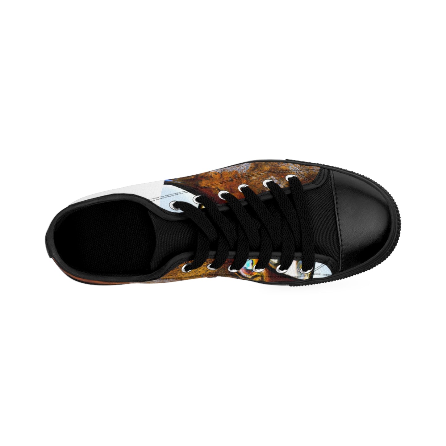 Male: Diego de la Cruz
Diego de la Cruz was one of the most prominent shoemakers in 16th century Spain. He was quite innovative as a craftsman and always strived to make the highest quality shoes for his-low top