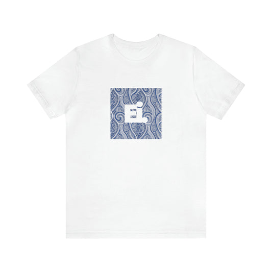 Gianna Donato was a popular streetwear designer in Italy in the 1990s. She started her own label at a very young age and quickly gained recognition for her creative, vibrant designs. Her collections featured bold prints and creative designs that-Tee