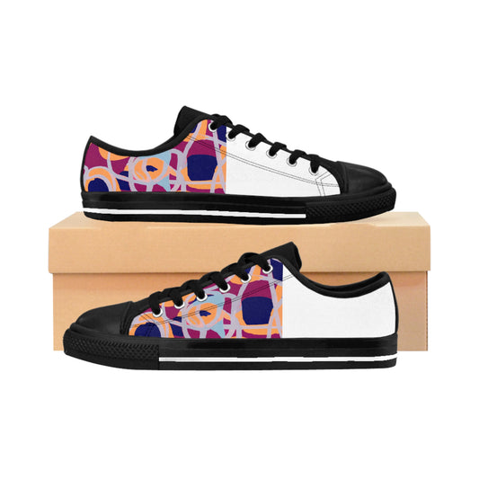 Manuel de Santa Cruz. A master cobbler from Madrid who lived in the 1500s, Manuel was the first to combine European leather-working traditions with innovative South American stitches and textiles. He had a knack for design, often-low top