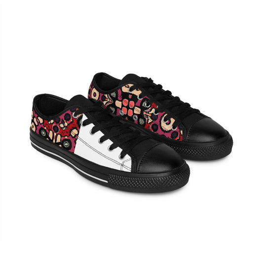 Pedro Carlos de la Cruz was a renowned Spanish shoemaker in the 1500s. He came from a long line of craftsman, having apprenticed under his father who had been a shoemaker for over 30 years. Pedro Carlos was-low top