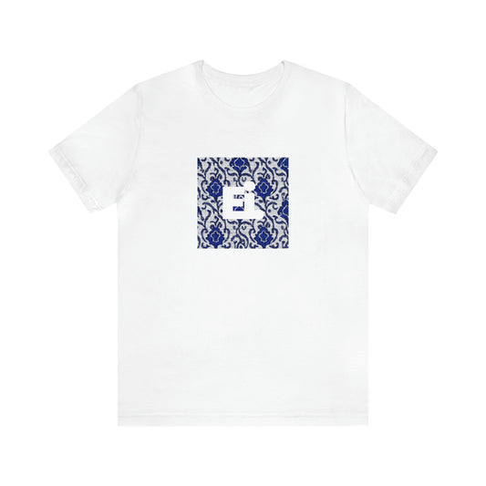 Lorenzo Rosso, the creator of Scarlet Style. He was born in Italy in 1983 and started making streetwear with his own style in the 1990s. He focused on creating one-of-a-kind pieces of vibrant street-Tee