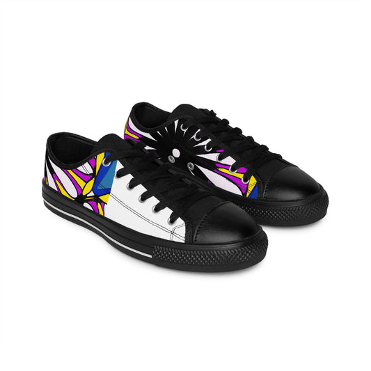 Alejandra de Córdoba
Alejandra was an innovative shoe designer from Córdoba, Spain who lived in the 1500s. She designed stunning leather slippers and shoes with fine embroidery on them and-low top