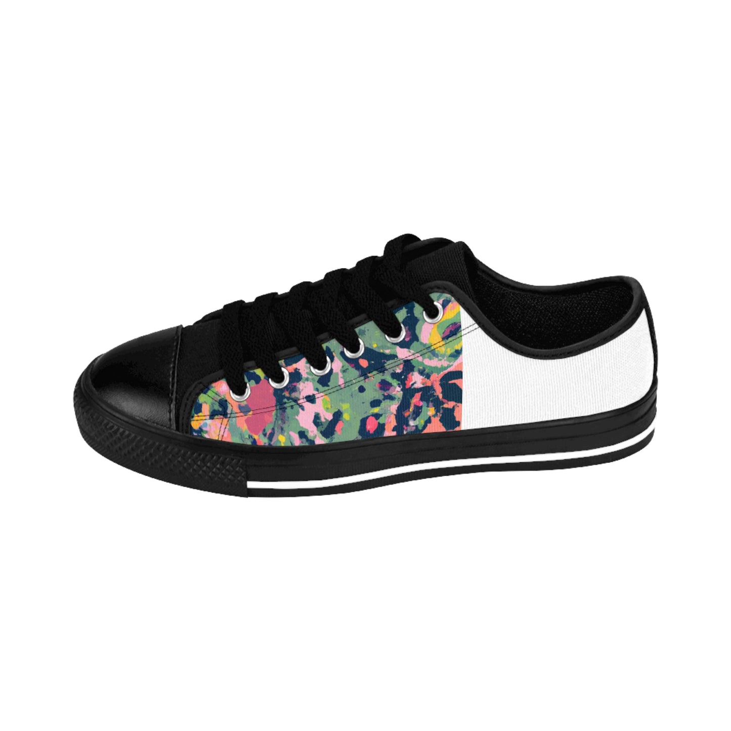 Tomás García
Tomás was a renowned shoe designer from Castile, Spain in the 1500s who specialized in custom leather designs, often crafted from luxurious buck and reptile skins. He gained fame for his impeccably crafted creations-low top