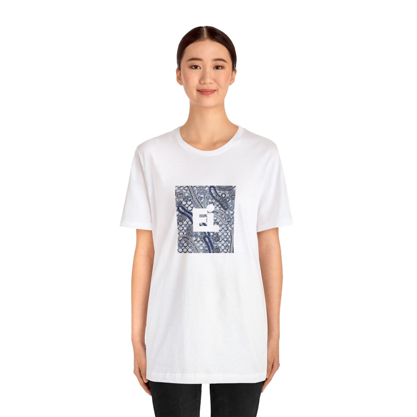 Lucia Visconti is an Italian streetwear designer from the 1990s. She began designing during the late 1980s and quickly gained recognition for her progressive and edgy streetwear designs. She focused heavily on the ‘grun-Tee
