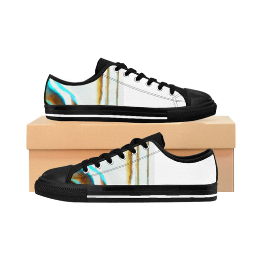 Santiago la Leal (Santiago the Loyal)
Santiago is an ambitious Spanish shoe designer from the 16th century who is renowned throughout the country for his unique designs and lavish attention to detail. He prides-low top