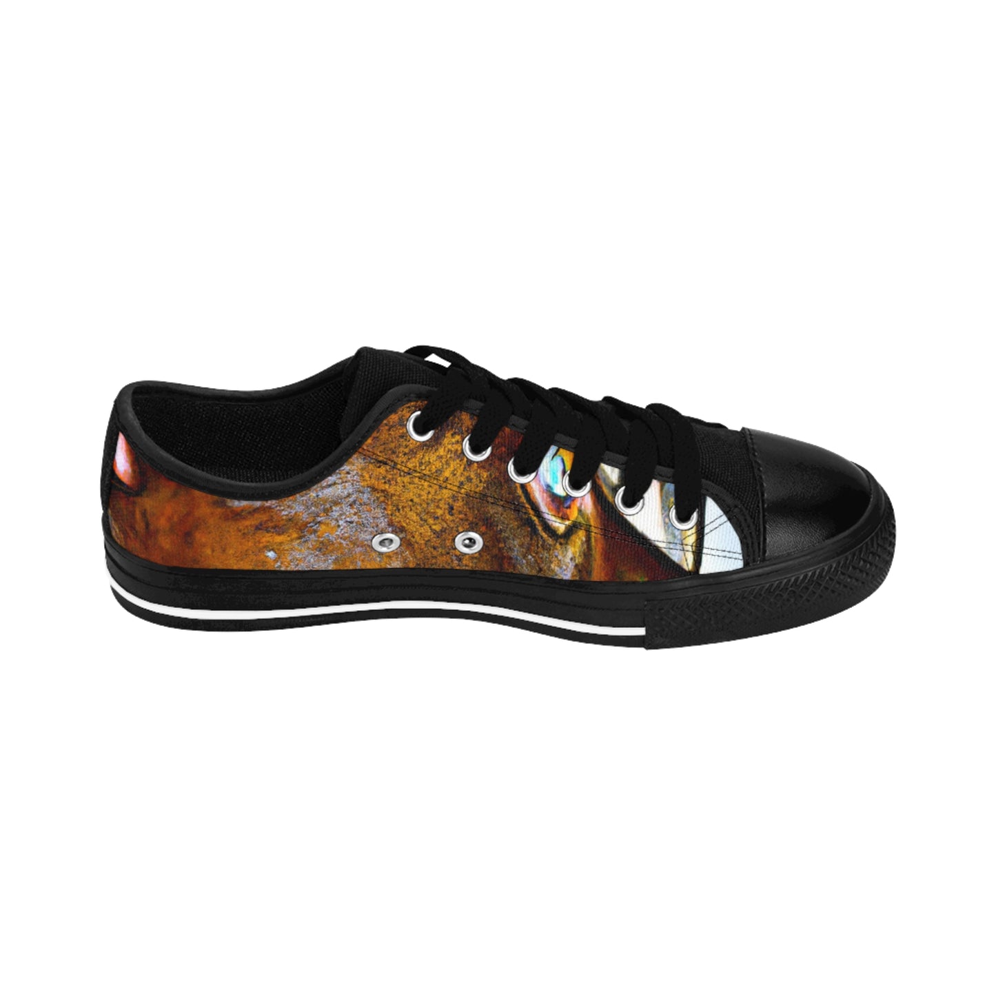 Male: Diego de la Cruz
Diego de la Cruz was one of the most prominent shoemakers in 16th century Spain. He was quite innovative as a craftsman and always strived to make the highest quality shoes for his-low top