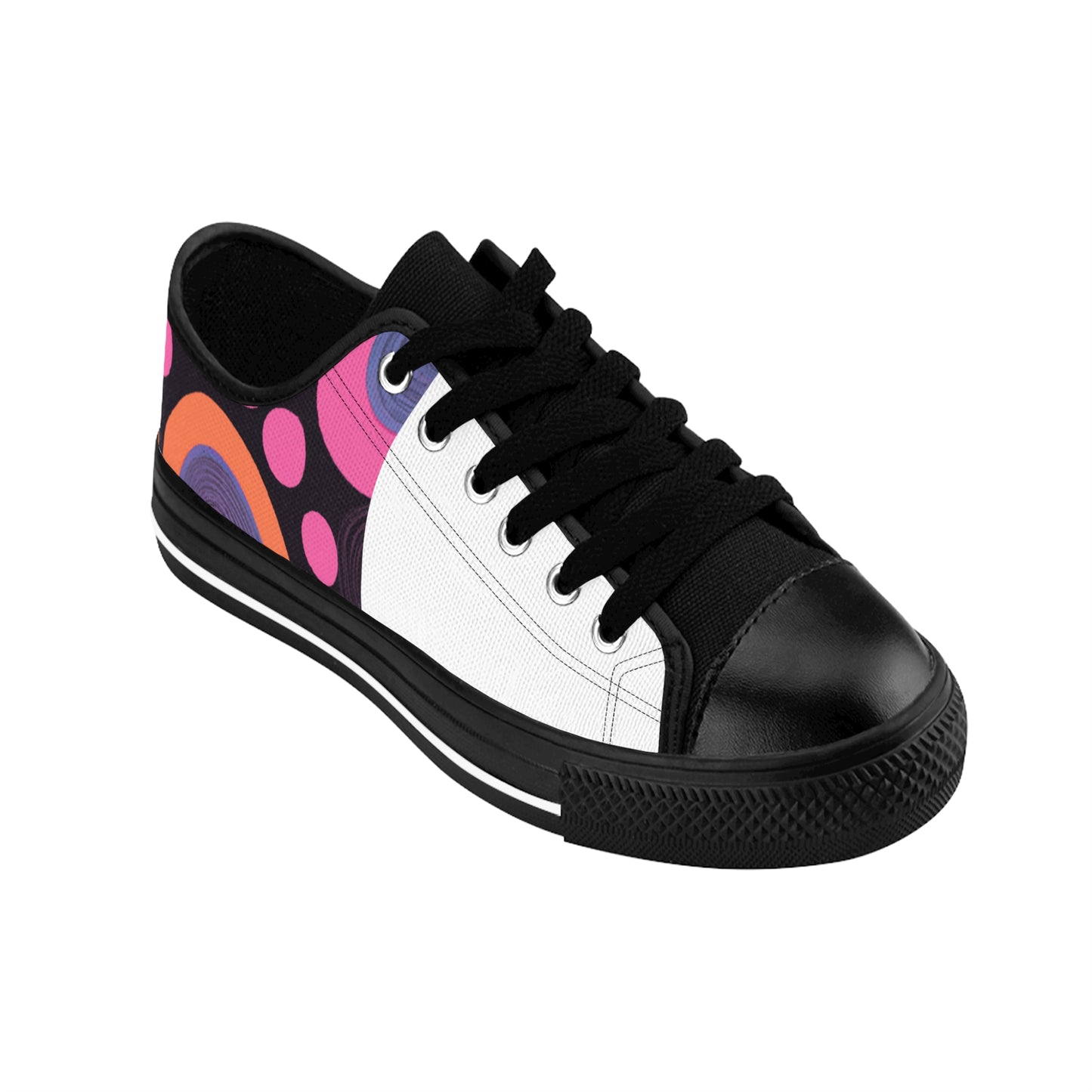 Sancho El Espléndido
Sancho El Espléndido is an infamous shoe designer from the 1500s in Spain. His creations are known for their bold colors and intricate designs. He also works extensively-low top