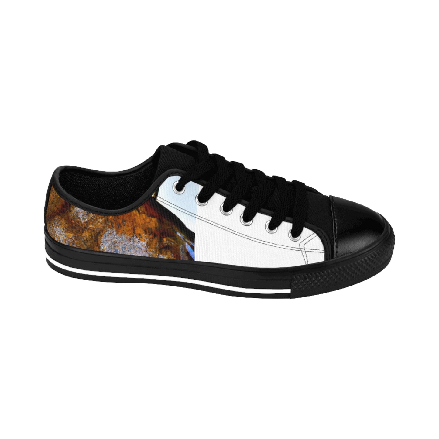 Male: Diego de la Cruz
Diego de la Cruz was one of the most prominent shoemakers in 16th century Spain. He was quite innovative as a craftsman and always strived to make the highest quality shoes for his-low top