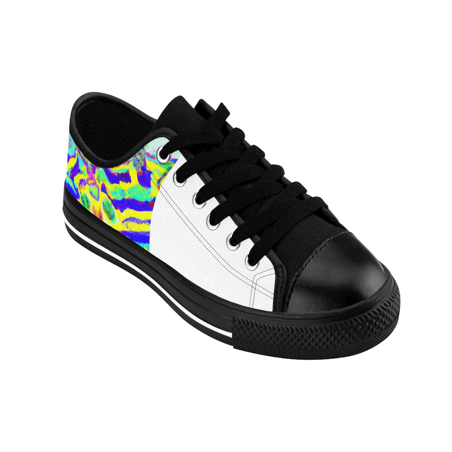Gonzalo de la Cueva, a prominent shoe designer from Spain in the 1500s. He was trained by his father from a young age and developed a talent for creating beautiful and intricate shoe designs. He used the finest leathers and-low top