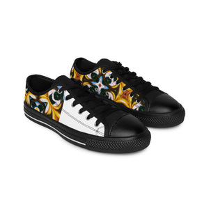 José de Aranda, the Spanish shoe designer of the 1500s. José was born in Madrid and moved to Cordoba at an early age, where he developed a passion for leathercrafting and shoe-making. With encouragement from-low top