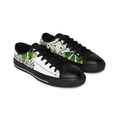 Miguel de la Cruz
Miguel de la Cruz is an esteemed shoe designer from Spain who has been crafting fine footwear since the 1500's. He gained his considerable skills and experience through many years of apprenticeship and by traveling throughout-low top