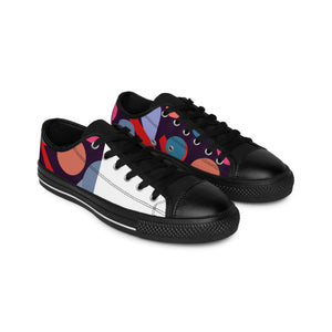 Juanita de Valencia

Juanita de Valencia was an innovative Spanish shoe designer who made her mark in the 1500s. She hailed from Valencia and had a love of luxurious fabrics and rich colors. She was known for her stylish-low top