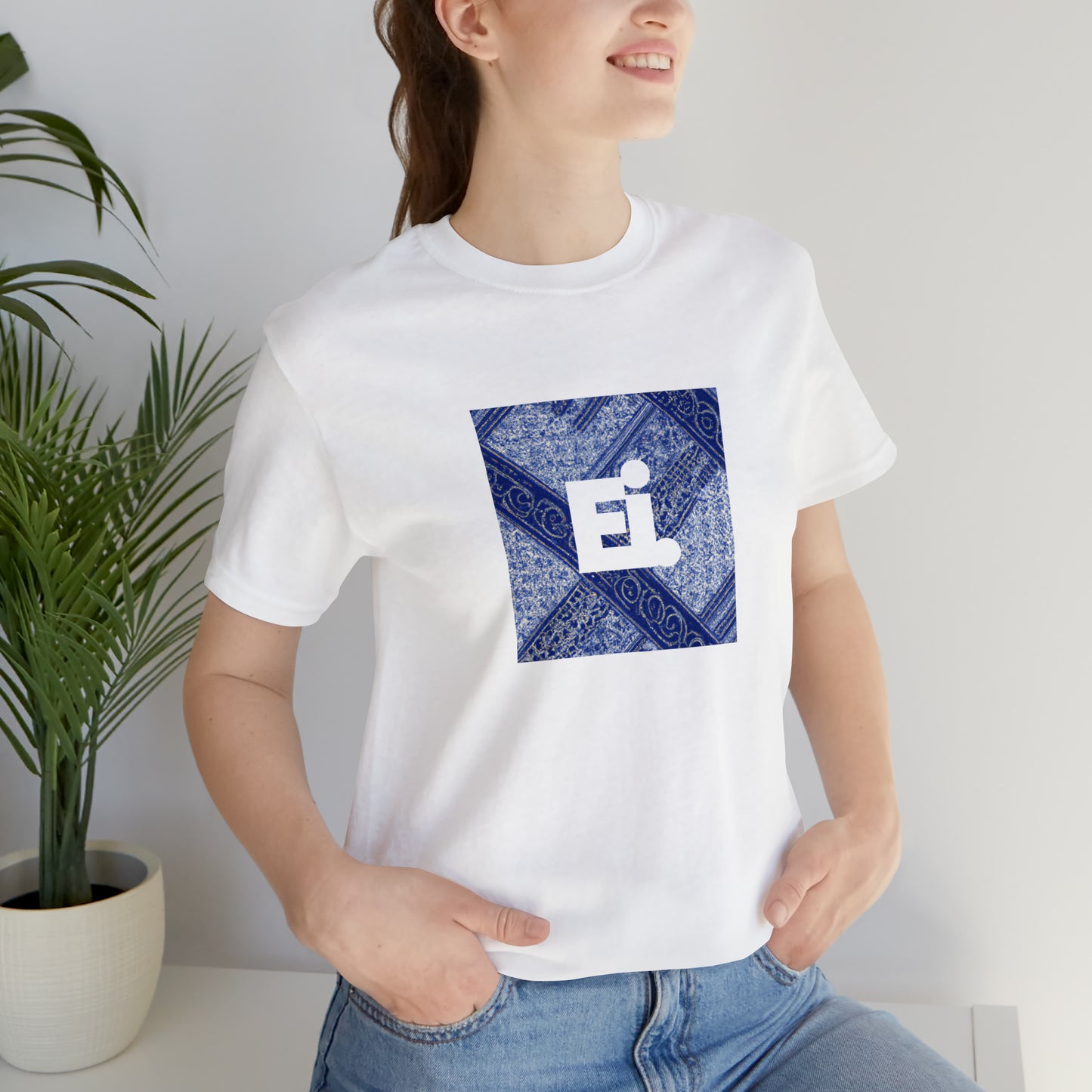 Lina Rossi, a female streetwear designer from Milan, Italy in the 1990s. With an eye for bold colors and unique cuts, her fashion designs quickly became popular among the youth of Italy. Her designs honed a classic Italian style-Tee