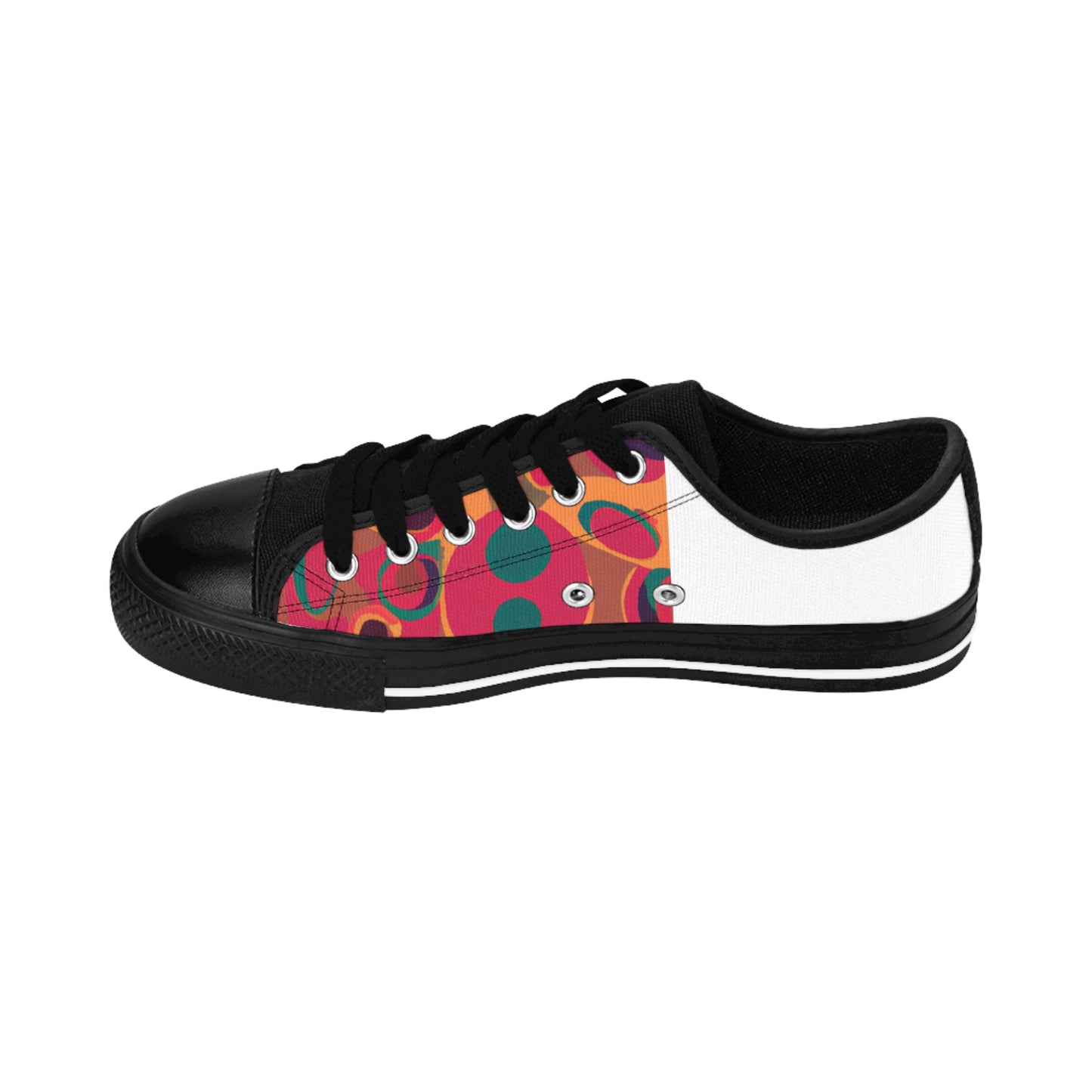 Male:

Pedro de la Vega, an iconic Spanish shoemaker from the 16th century. His work was renowned for its unique combination of traditional Spanish leatherworking and modern touches like embossed metal decorations and intricate lace detailing.-low top