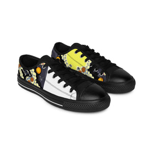 Pablo Albay, a male shoe designer from 16th century Spain. He was the most sought after designer in all of Europe, known for his creative and innovative designs of intricately decorated shoes made with the finest leathers, stitches,-low top