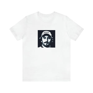 Jojo Monetti: an eccentric Italian streetwear designer from the 1990s who specialized in cutting-edge urban fashions. Jojo combined modern elements with a distinctive Italian flair, creating iconic and pioneering pieces that set the streetwear-Tee