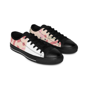 Manuel Montevides 

Manuel Montevides was an influential shoe designer from the court of King Philip II of Spain in the late 1500s. Though a self-taught artisan, Revides quickly rose to fame for-low top