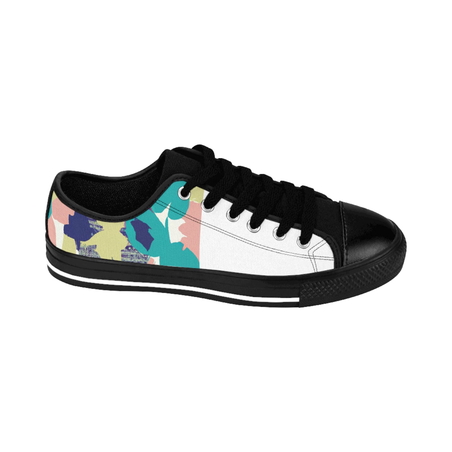 Alvaro de Solano de Las Palmas y de la Estrella was a prominent Spanish shoe designer from the 1500s. His exquisite designs were sought out by the royalty of Spain. He used innovative and luxurious materials like silk, velvet-low top