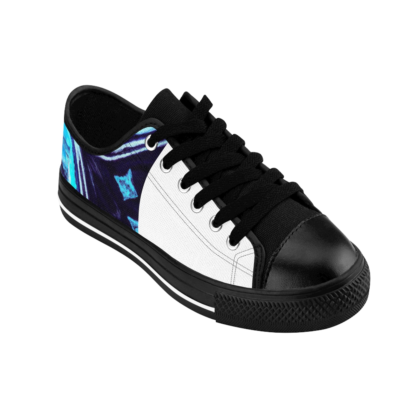 Pablo de la Rosa was an up-and-coming leather craftsman from 16th century Spain. Raised in the stunning city of Seville, Pablo was inspired by the beauty of the city and became renowned for his opulent,-low top