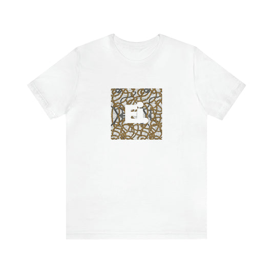 Elisa Mastriani, an Italian streetwear designer from the 1990s. She was inspired by her homeland’s vibrant colors, her natural love of fashion, and the raw potential of streetwear. Elisa opened her own boutique-Tee