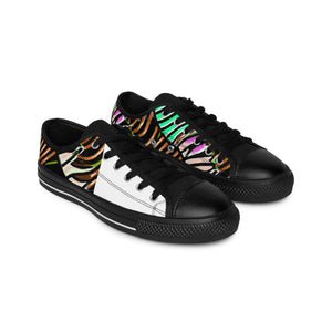 Fernando de Salazar, an esteemed shoe designer from the 1500s in Spain. Fernando began designing shoes at an early age, and his passion for fashion quickly propelled him to become one of the most renowned shoe designers of the time.-low top