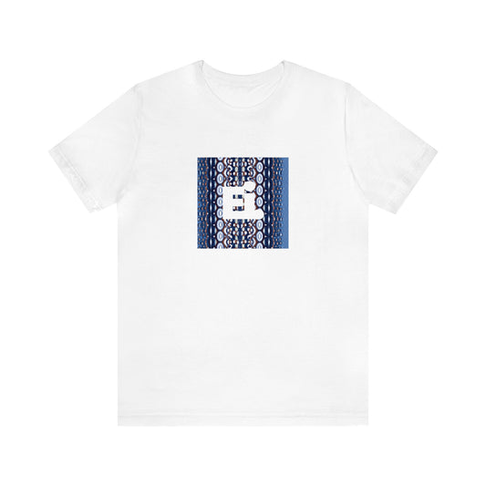 Heidi Palladino is an Italian streetwear designer from the 90s who is known for combining innovative styles with traditional Italian craftsmanship. Her designs are bold and edgy but also sophisticated and timeless. She uses high-quality fabrics and-Tee