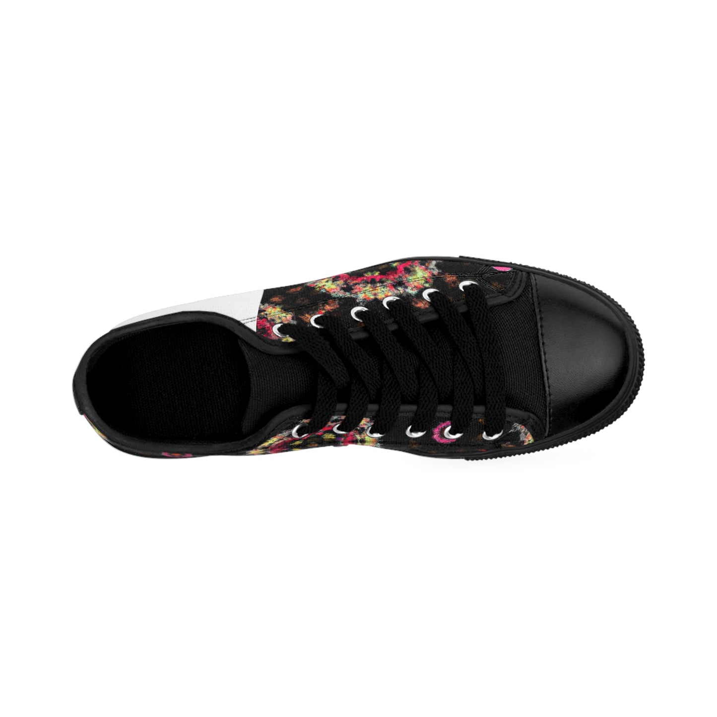 Hernan de Montesetso. A celebrated Spanish shoemaker specialising in fine leather and intricate decoration during the 16th century in Madrid. His designs were highly sought after by the royal families of Spain and Portugal, and could be-low top